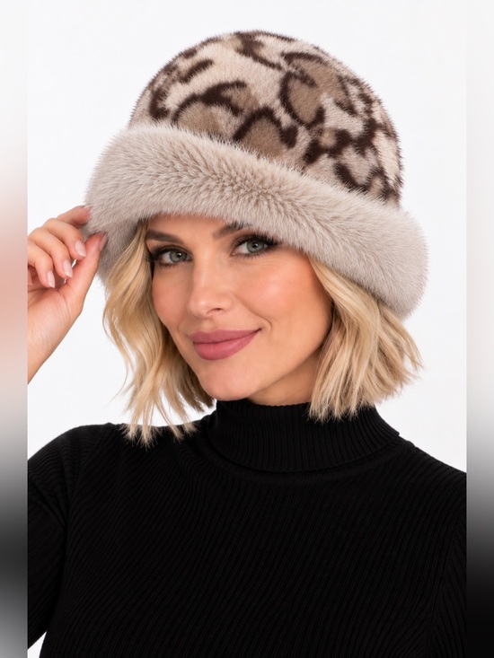 Accessories - NEW: Leopard Print Faux Fur hat